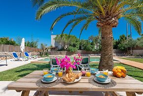 Las Estrellas in Cala Llombards