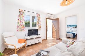 Las Estrellas in Cala Llombards