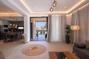 Diamond Villa With Swimming Pool