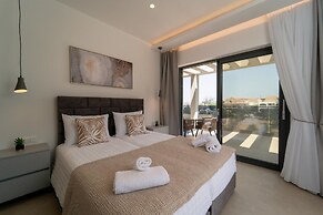 Diamond Villa With Swimming Pool