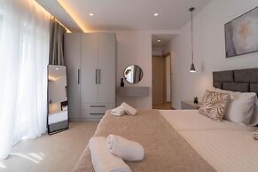 Diamond Villa With Swimming Pool