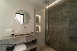 Diamond Villa With Swimming Pool