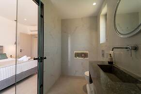 Diamond Villa With Swimming Pool