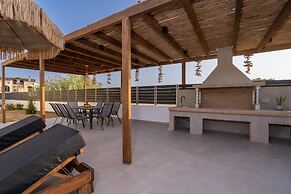 Diamond Villa With Swimming Pool