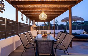 Diamond Villa With Swimming Pool