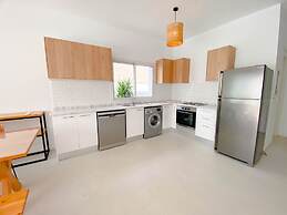 Horizon Marin in Raf Raf