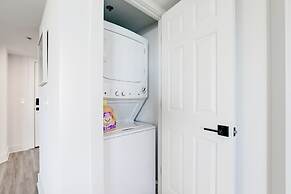 Elegant 2BR Apartment - Minutes to D.C.