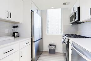 Elegant 2BR Apartment - Minutes to D.C.