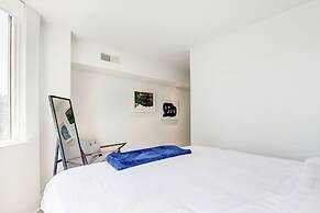 Elegant 2BR Apartment - Minutes to D.C.