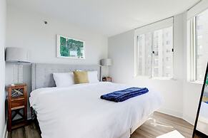 Elegant 2BR Apartment - Minutes to D.C.