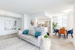 Elegant 2BR Apartment - Minutes to D.C.