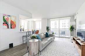 Elegant 2BR Apartment - Minutes to D.C.
