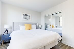 Elegant 2BR Apartment - Minutes to D.C.