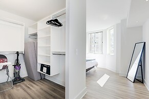 Elegant 2BR Apartment - Minutes to D.C.