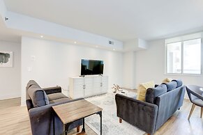 Elegant 2BR Apartment - Minutes to D.C.