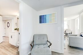 Elegant 2BR Apartment - Minutes to D.C.