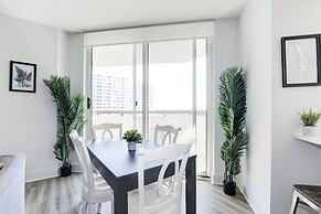 Elegant 2BR Apartment - Minutes to D.C.