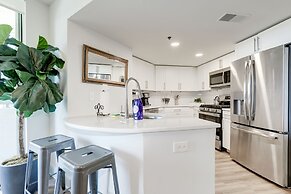 Elegant 2BR Apartment - Minutes to D.C.