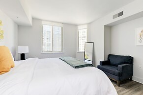 Elegant 2BR Apartment - Minutes to D.C.
