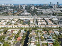 Events Welcome 5b3b Home w Pool Hot Tub BBQ