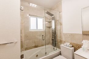 Events Welcome 5b3b Home w Pool Hot Tub BBQ