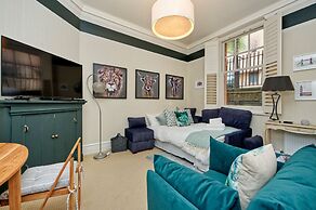 Westminster Retreat by Underthedoormat