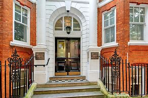 Westminster Retreat by Underthedoormat