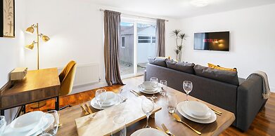 Brabon Road House By REDWOOD STAYS