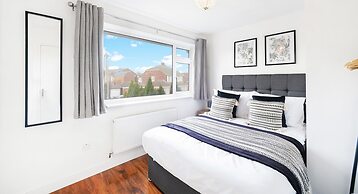 Brabon Road House By REDWOOD STAYS