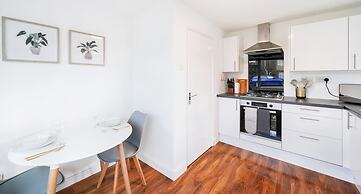 Brabon Road House By REDWOOD STAYS