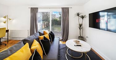 Brabon Road House By REDWOOD STAYS