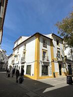 Largo Inn Suites Evora