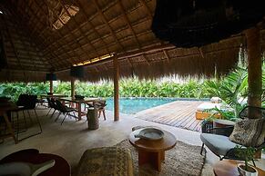 Modern Jungle Hideaway With Private Pool
