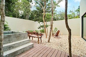 Modern Private Villa With Pools Terraces Sundeck