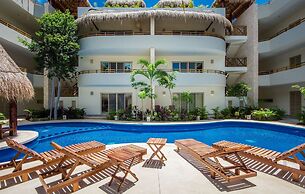 Poolside Bliss With Private Terrace and Jacuzzi