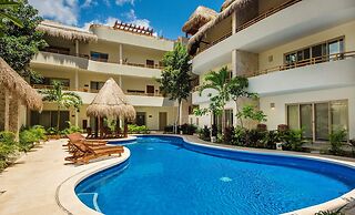 Poolside Bliss With Private Terrace and Jacuzzi