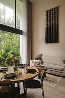 Gorgeous Loft Jungle Views and Premium Amenities