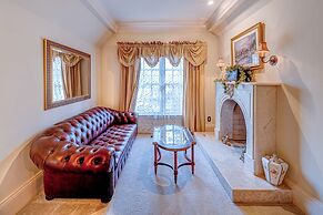 Lions Gate Estate in Sandy Springs