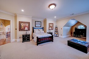 Lions Gate Estate in Sandy Springs