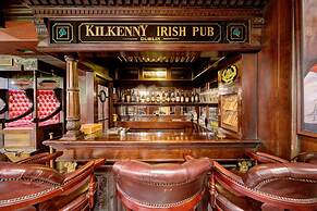 Lions Gate Estate in Sandy Springs