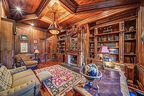 Lions Gate Estate in Sandy Springs