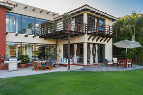 La Serenata in Punta Mita