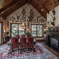Church Pine Lodge in Osceola