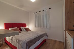 Villa Eight by Villa Kuzmanic