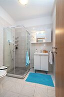 Villa Eight by Villa Kuzmanic