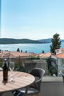 Villa Eight by Villa Kuzmanic