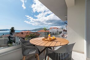 Villa Eight by Villa Kuzmanic