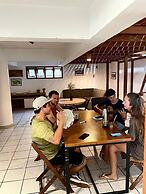 Island Vibe Nomads - Adventure Hostels & Coworking