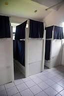 Island Vibe Nomads - Adventure Hostels & Coworking