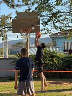 Island Vibe Nomads - Adventure Hostels
